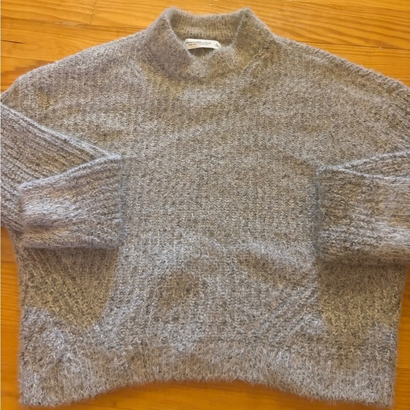 Abercrombie & Fitch Sweaters - Abercrombie & Fitch Soft Gray Turtleneck Sweater